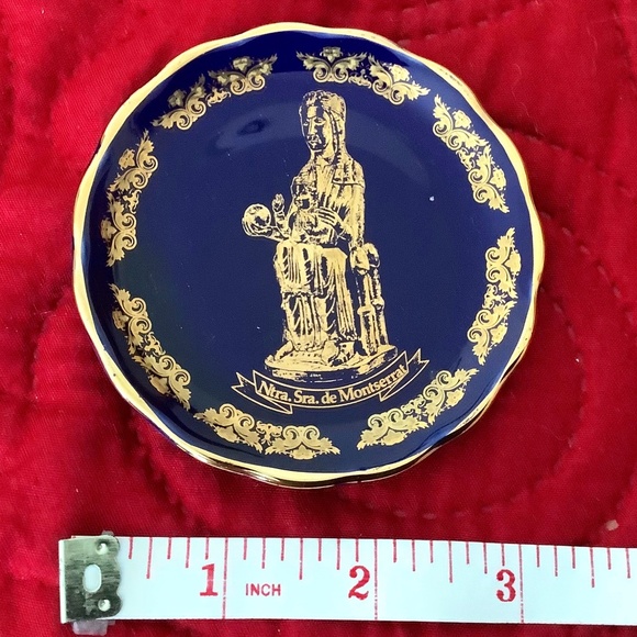 VINTAGE Ntra. Sra. De Montserrat Decorative Plate with Gold Trim - Picture 1 of 5